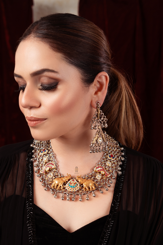 Mandvi Necklace Set