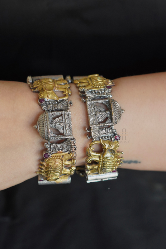 Hemal Kada/Cuff