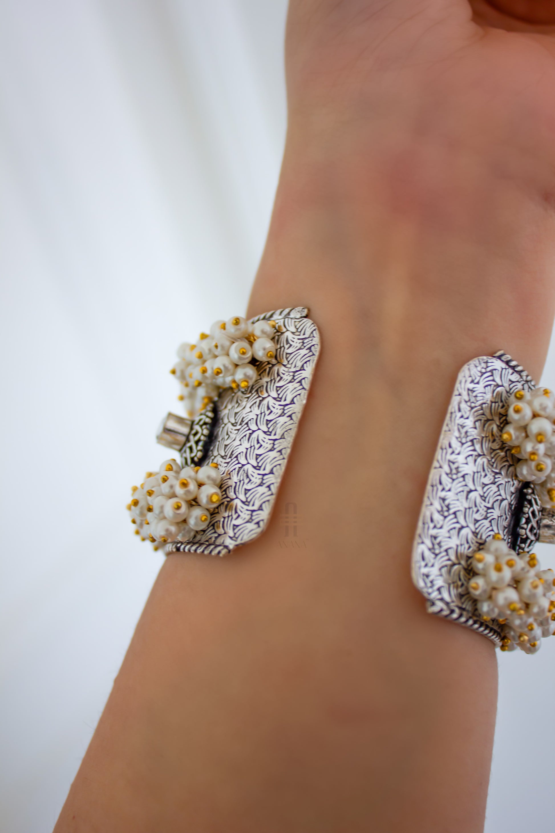 Shandana Cuffs - Anana