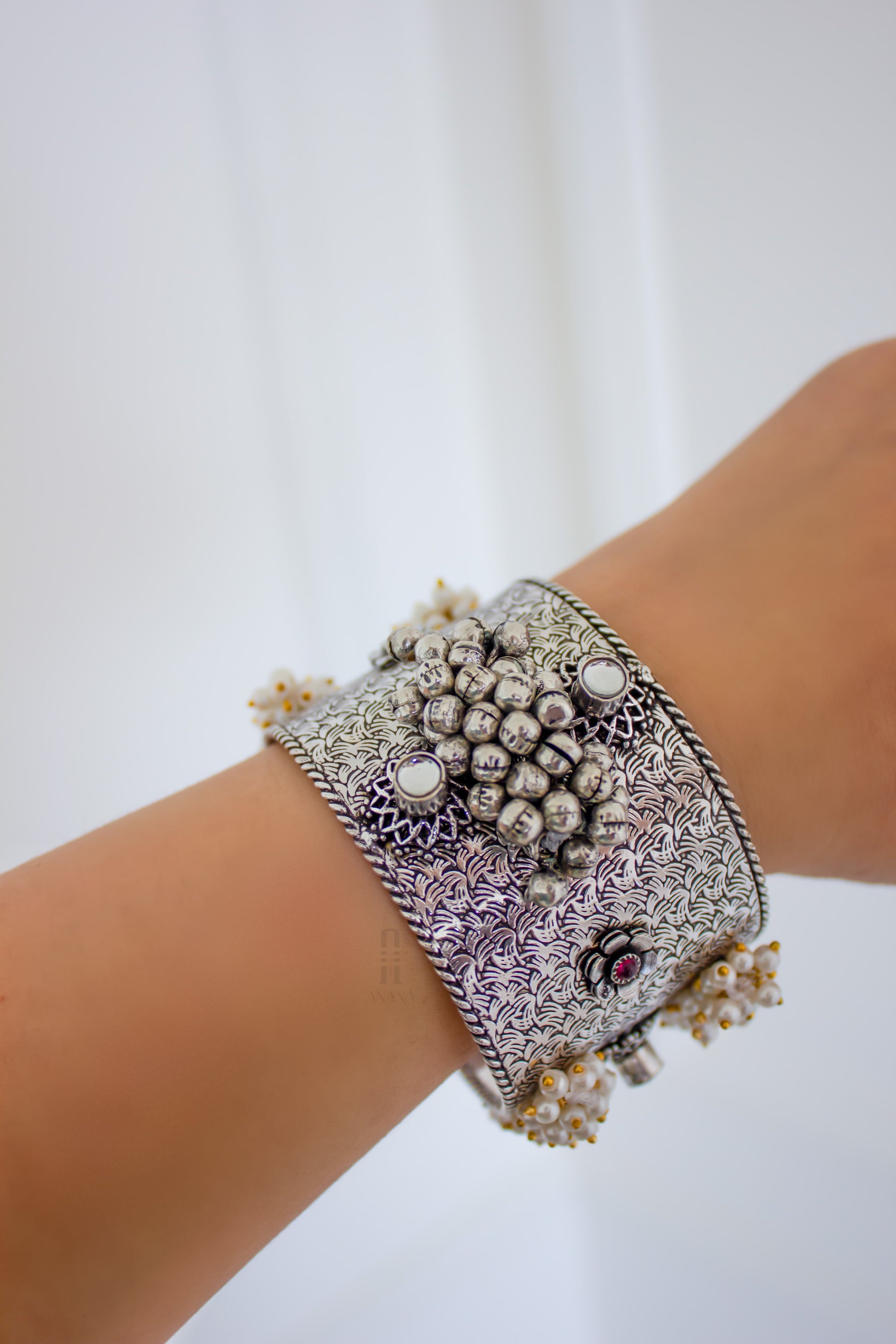 Shandana Cuffs - Anana